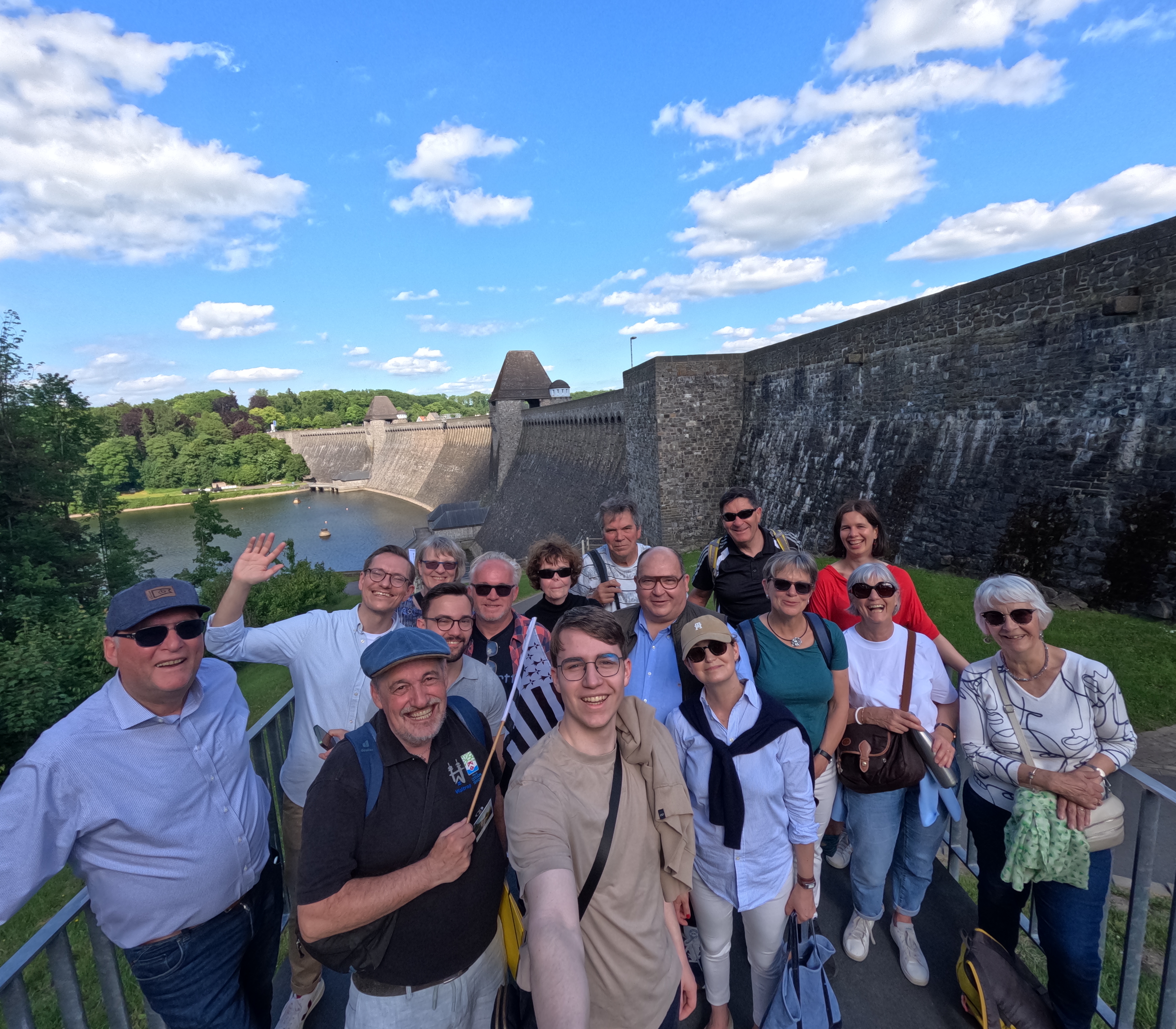 Photo de groupe du Comité de Jumelage